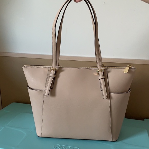 Michael Kors Purse - Picture 3 of 6